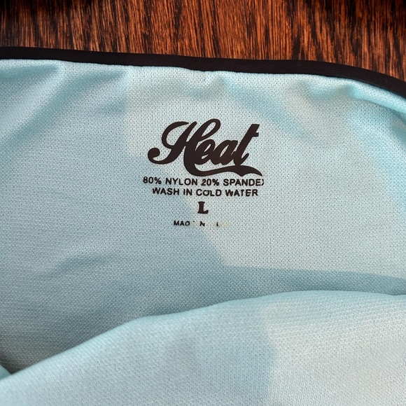 HEAT Bikini Top and Bottom. Two way Bandeau top, four string cross cross bottom. - Picture 4 of 6